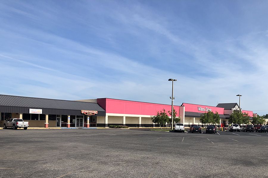 Winn Dixie Anchored Retail For Lease : 1452 S 6th St, Macclenny, FL 32063